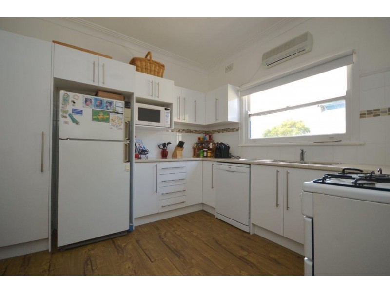 2a Ernest Street, Nowra NSW 2541