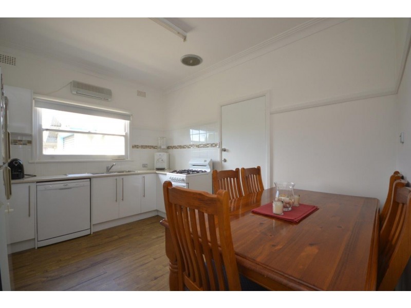 2a Ernest Street, Nowra NSW 2541