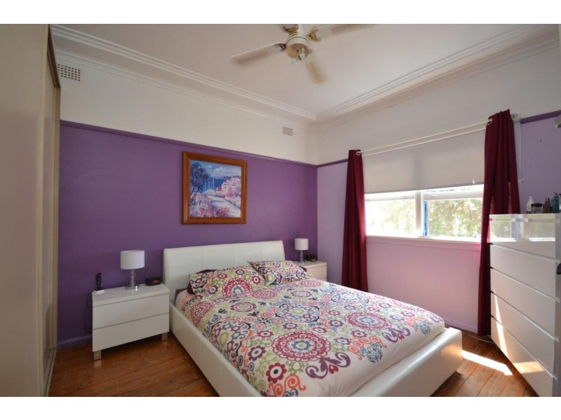 2a Ernest Street, Nowra NSW 2541