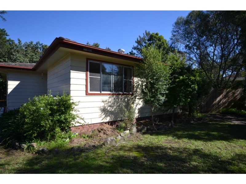 7 Camellia Grove, Bomaderry NSW 2541