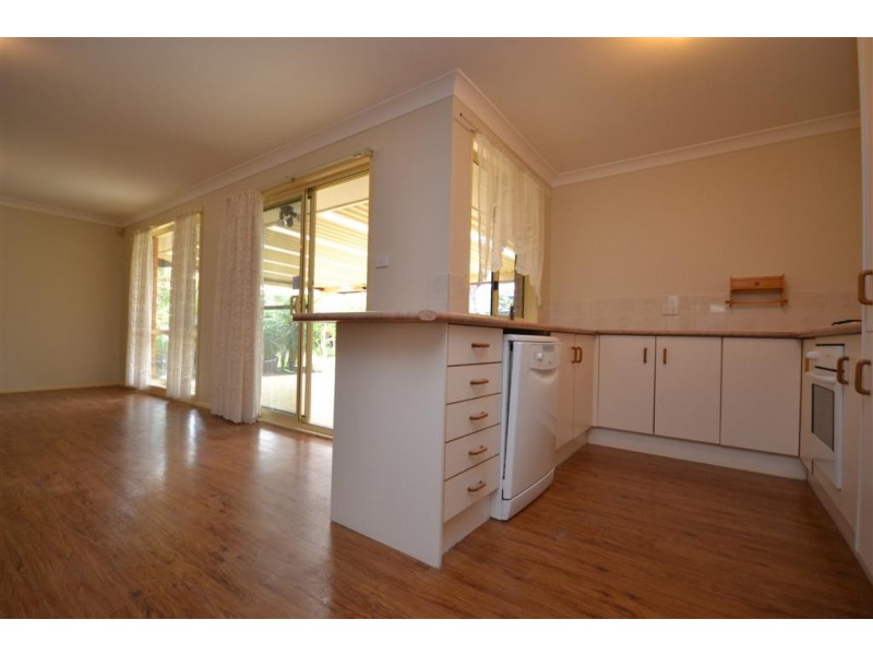 5 St James Crescent, Worrigee NSW 2540