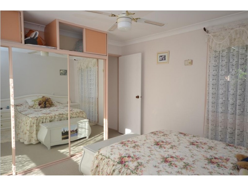 64 Lyndhurst Drive, Bomaderry NSW 2541