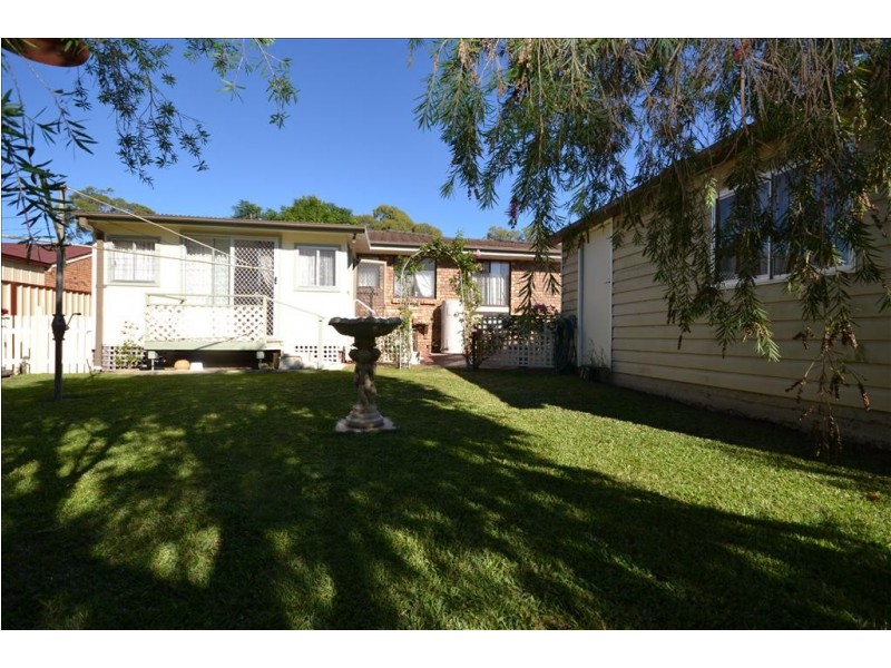 64 Lyndhurst Drive, Bomaderry NSW 2541