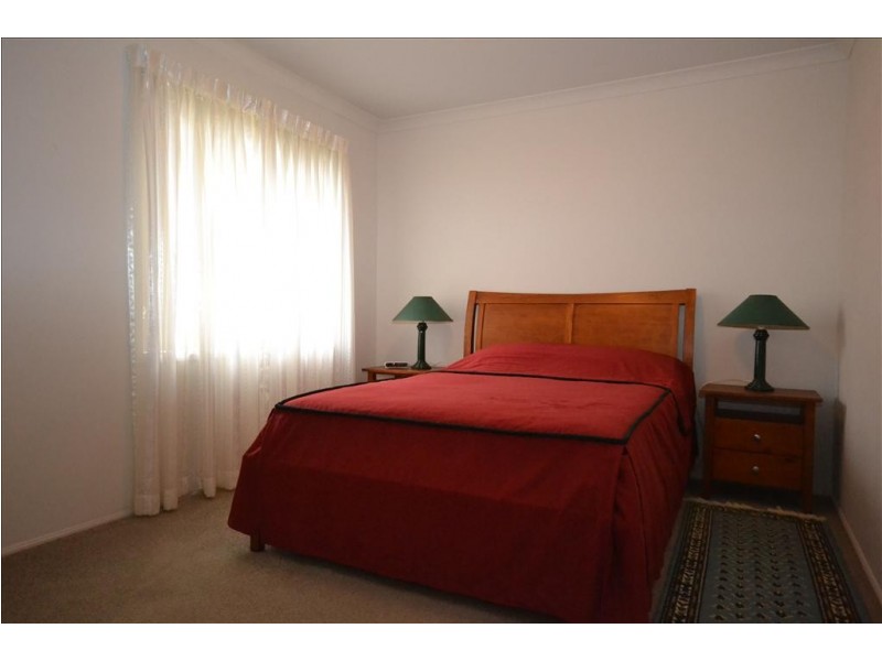 12 Carrington Park Drive, Nowra NSW 2541