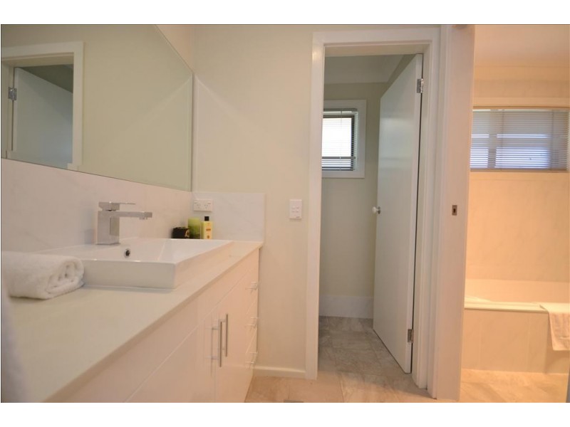 380 Greenwell Point Road, Worrigee NSW 2540