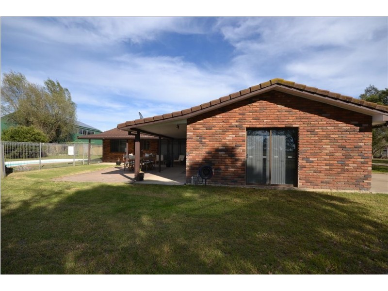 380 Greenwell Point Road, Worrigee NSW 2540