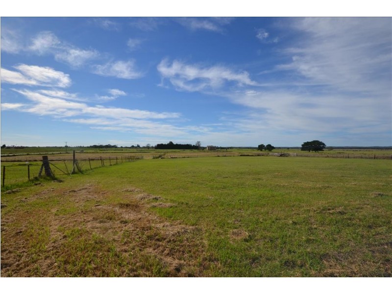 380 Greenwell Point Road, Worrigee NSW 2540