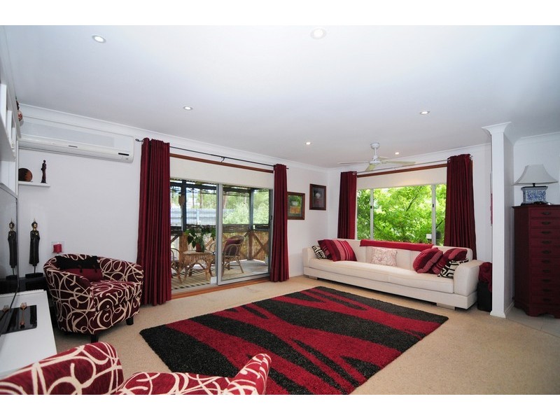 9 Windsor Drive, Berry NSW 2535