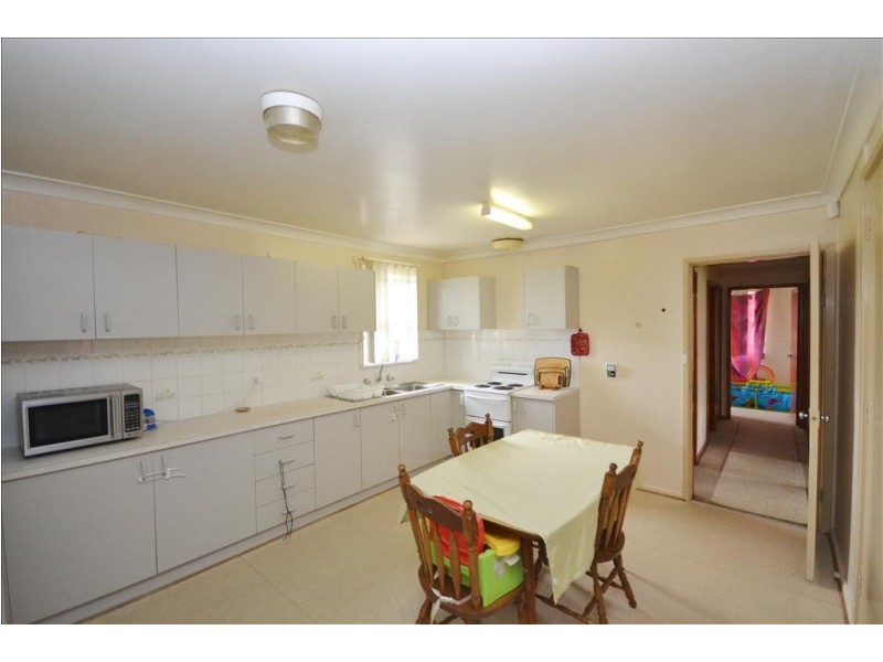 35 McKay Street, Nowra NSW 2541