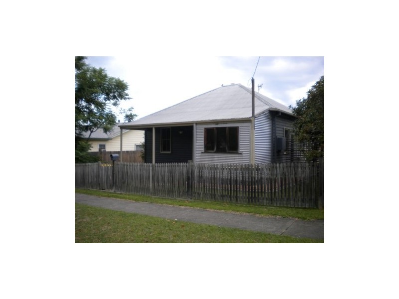 10 Birriley Street, Bomaderry NSW 2541