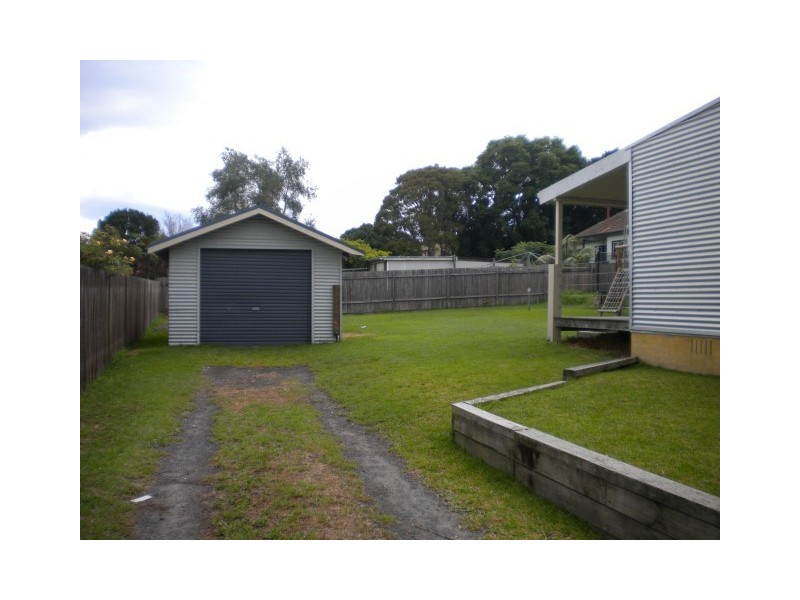 10 Birriley Street, Bomaderry NSW 2541
