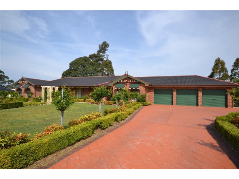 34 Tartarian Crescent, Bomaderry NSW 2541