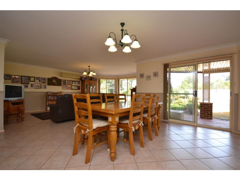 34 Tartarian Crescent, Bomaderry NSW 2541