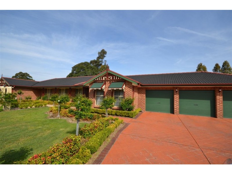 34 Tartarian Crescent, Bomaderry NSW 2541