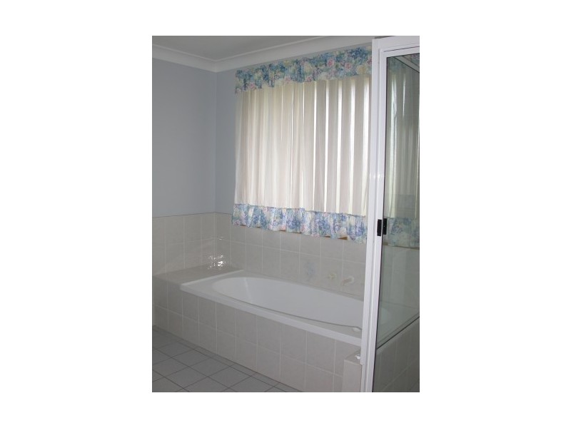 70 Riverveiw, Nowra NSW 2541