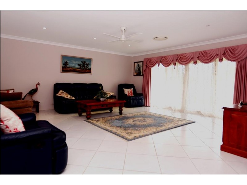 62 Bennett Place, Worrigee NSW 2540