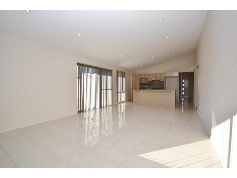 38 Blue Bell Way, Worrigee NSW 2540