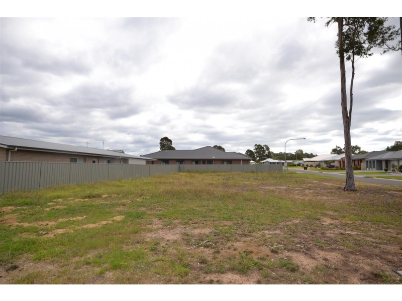 2 Hanover Close, Nowra NSW 2541