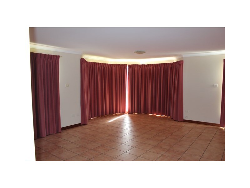 10 Croziers Road, Jaspers Brush NSW 2535