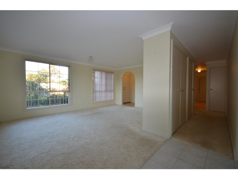 9 Rendal Avenue, North Nowra NSW 2541