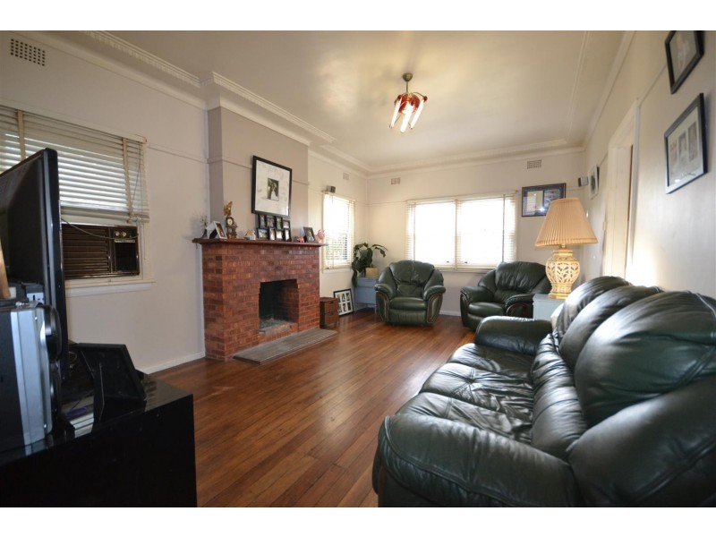 98 Jervis Street, Nowra NSW 2541