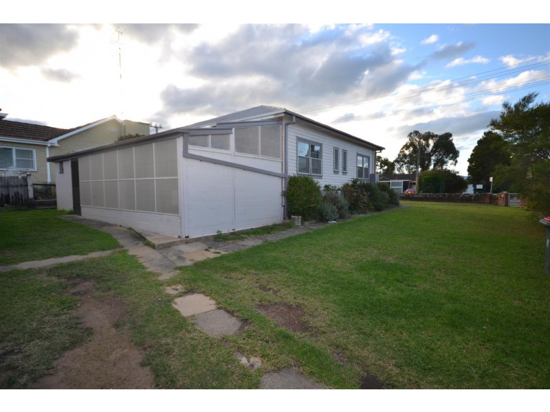 98 Jervis Street, Nowra NSW 2541