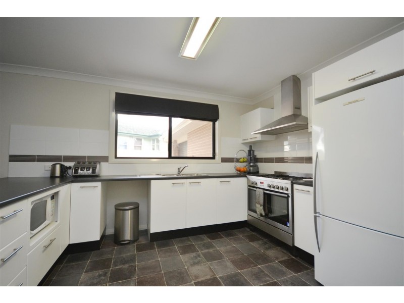 5 Quiberon Street, Nowra NSW 2541