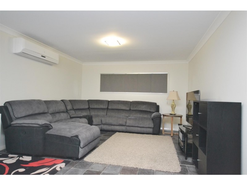 5 Quiberon Street, Nowra NSW 2541
