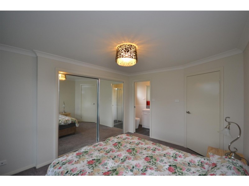 5 Quiberon Street, Nowra NSW 2541