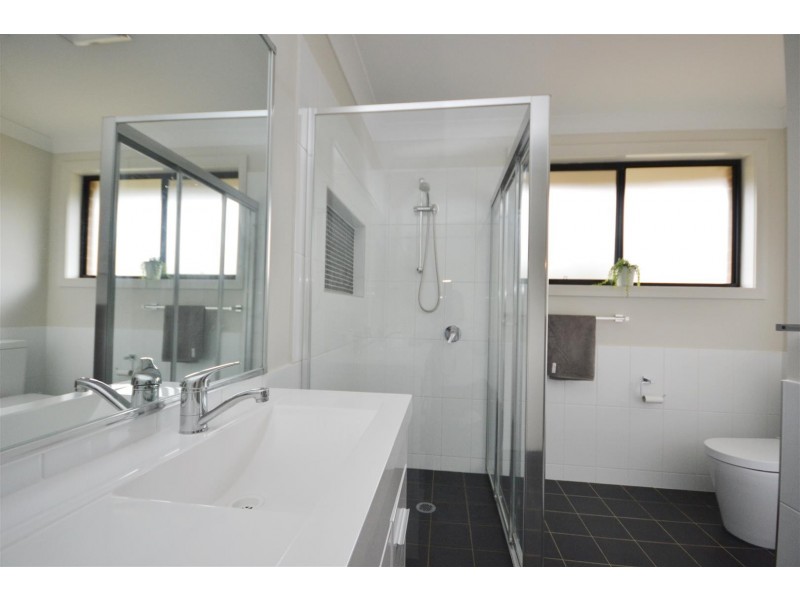 5 Quiberon Street, Nowra NSW 2541