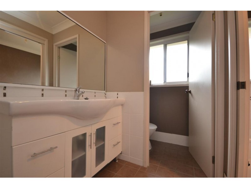 8 Kongoola Avenue, Cambewarra NSW 2540