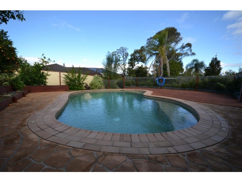 8 Kongoola Avenue, Cambewarra NSW 2540