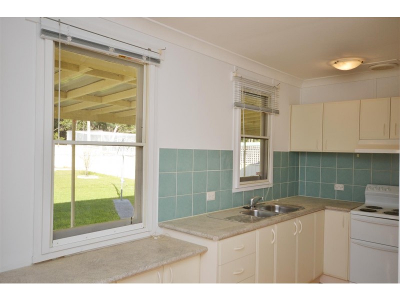 6 Supply Street, Nowra NSW 2541