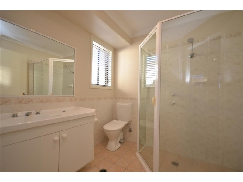 12 Freesia Cresent, Bomaderry NSW 2541