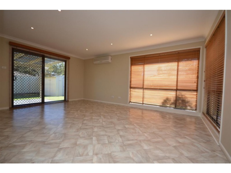 12 Freesia Cresent, Bomaderry NSW 2541