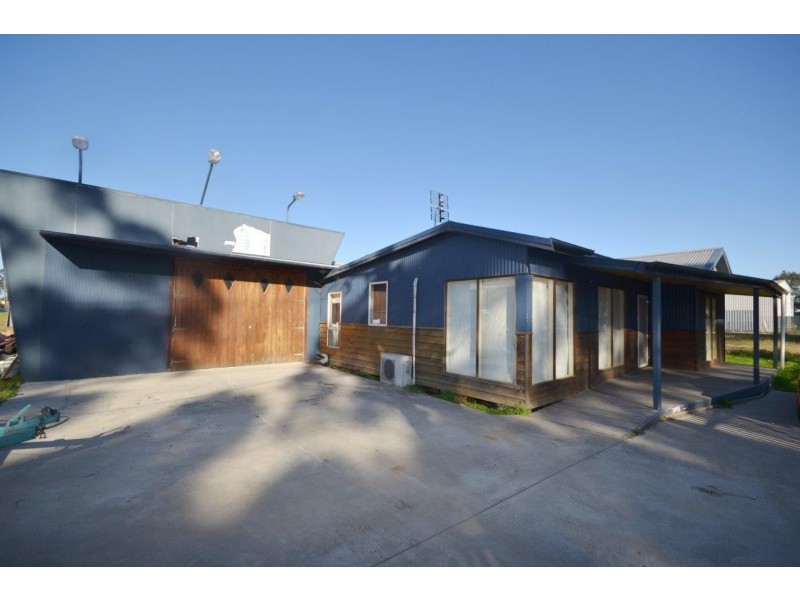 28 Browns Road, South Nowra NSW 2541