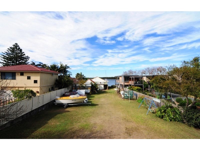 38 Hay Avenue, Shoalhaven Heads NSW 2535