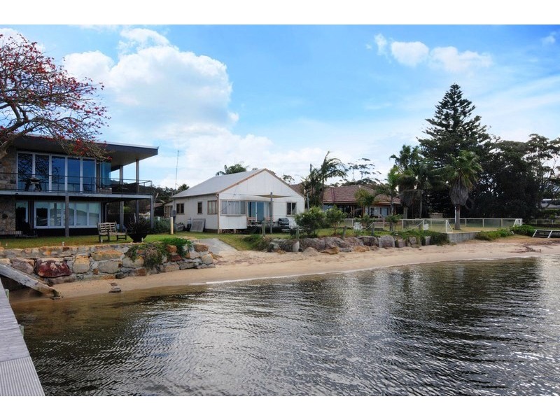 38 Hay Avenue, Shoalhaven Heads NSW 2535