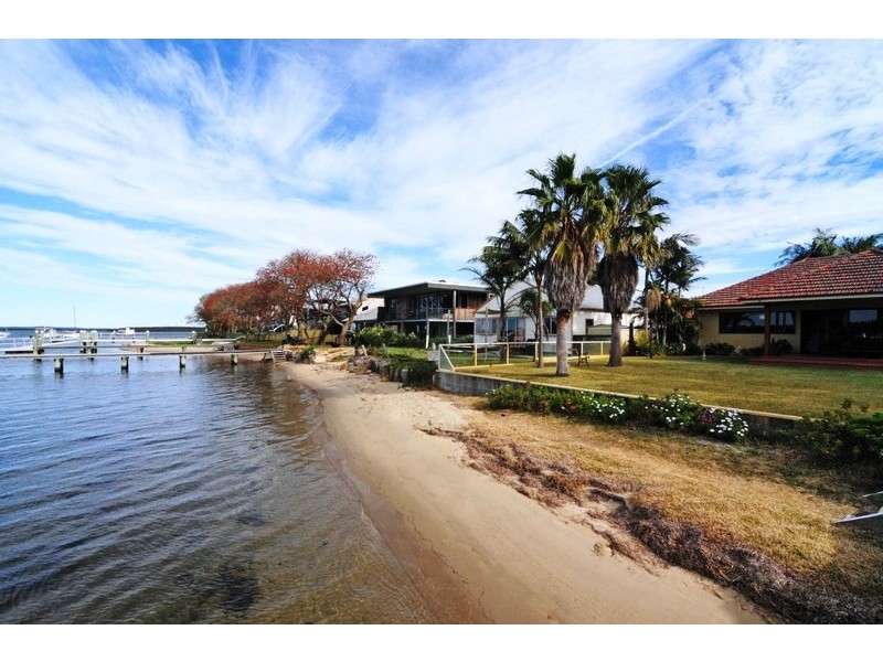 38 Hay Avenue, Shoalhaven Heads NSW 2535