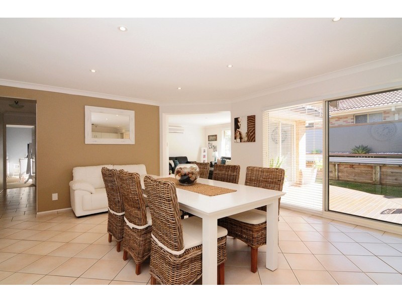 24 Langside Avenue, West Nowra NSW 2541