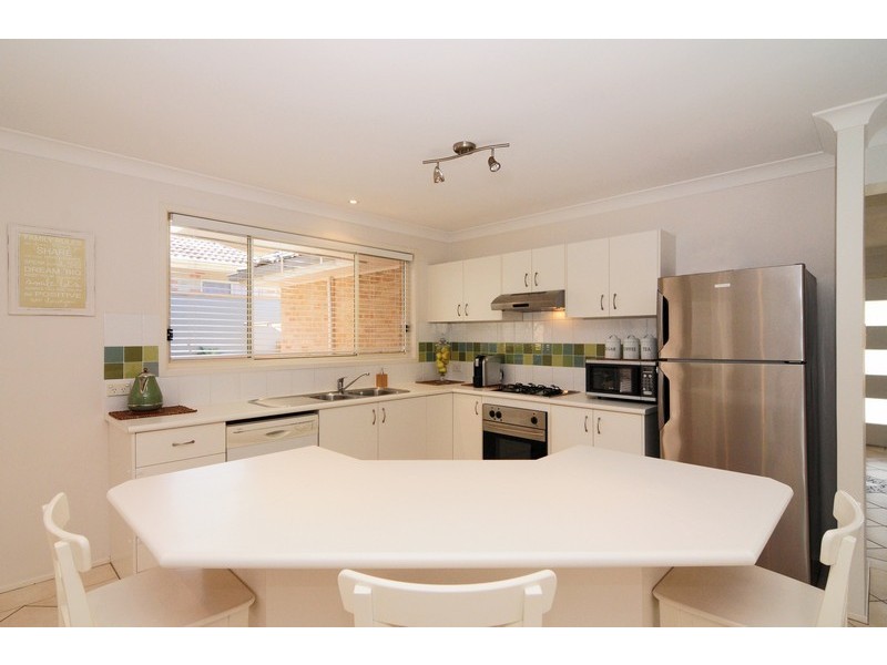 24 Langside Avenue, West Nowra NSW 2541