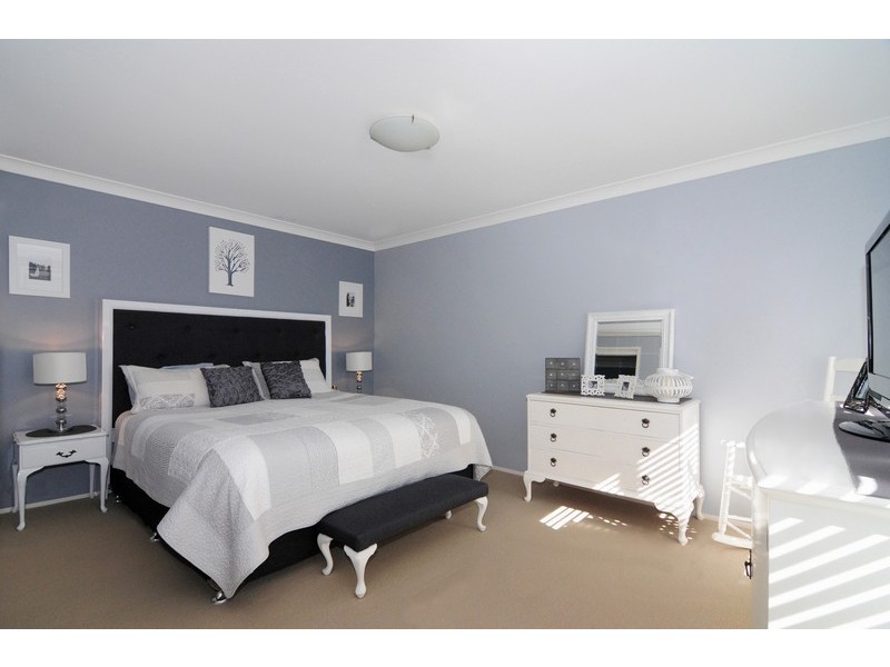 24 Langside Avenue, West Nowra NSW 2541