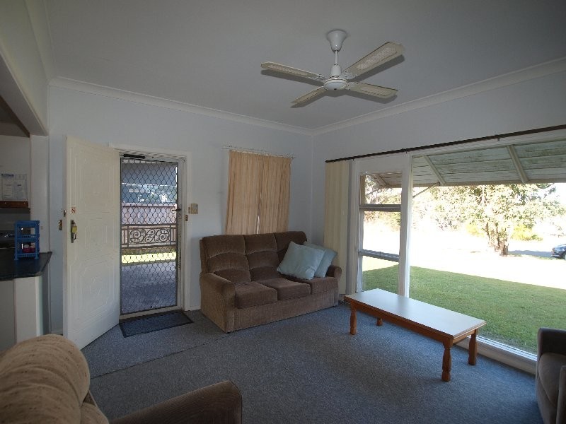 28 McIntosh Street, Shoalhaven Heads NSW 2535