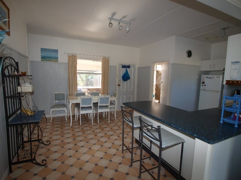 28 McIntosh Street, Shoalhaven Heads NSW 2535