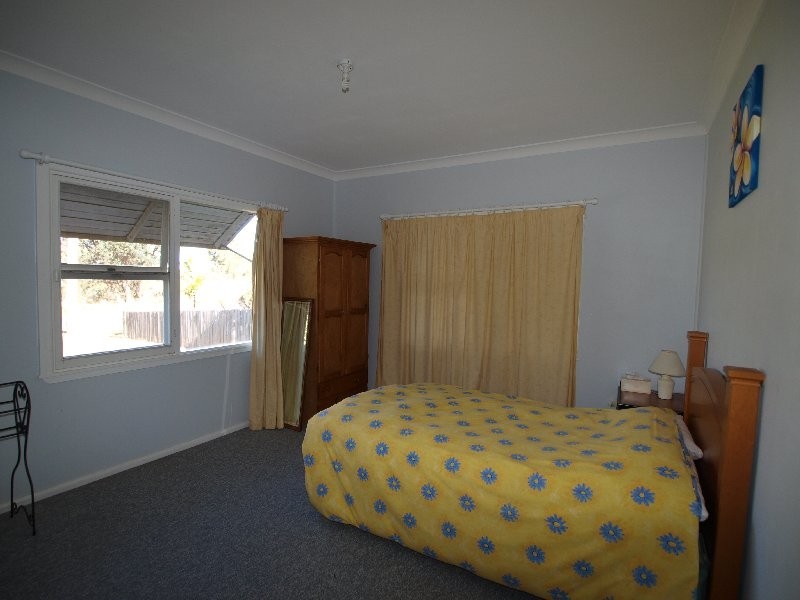 28 McIntosh Street, Shoalhaven Heads NSW 2535