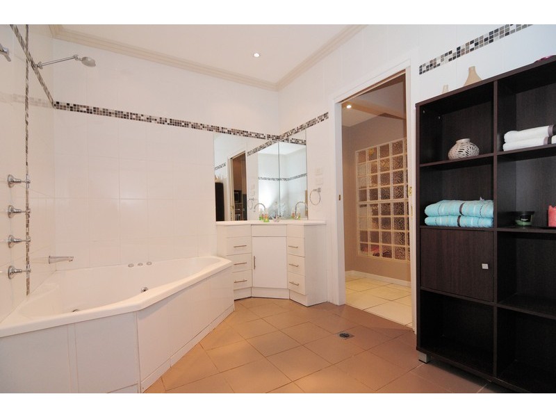 87 Illaroo Road, North Nowra NSW 2541