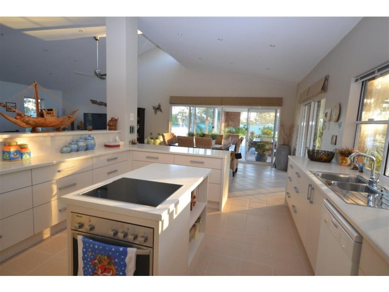 101 Old Berrara Road, Sussex Inlet NSW 2540