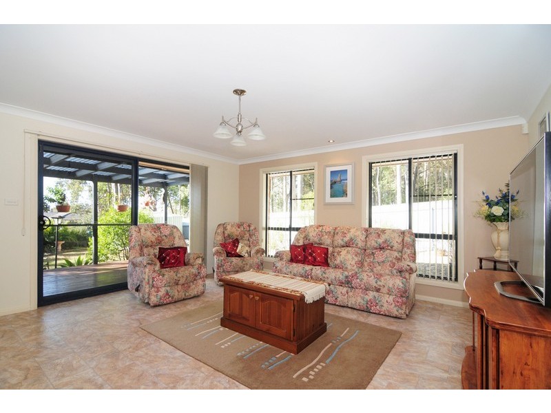 11 Cornelius Place, Nowra NSW 2541