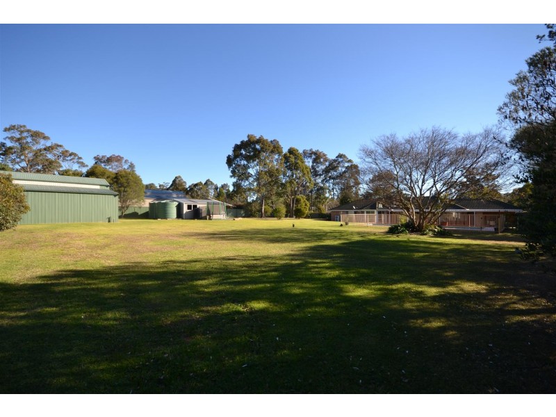 8 Elvin Drive, Bomaderry NSW 2541