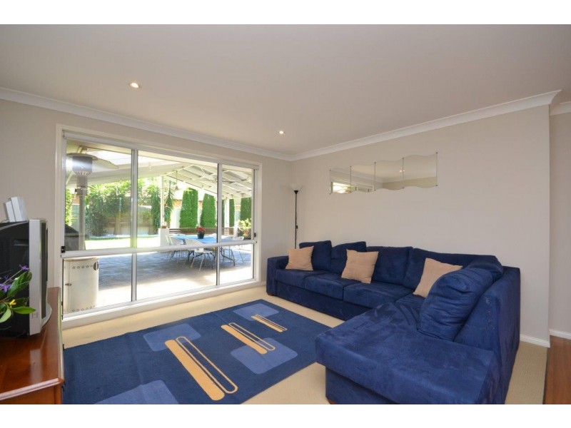 38 Emerald Drive, Meroo Meadow NSW 2540